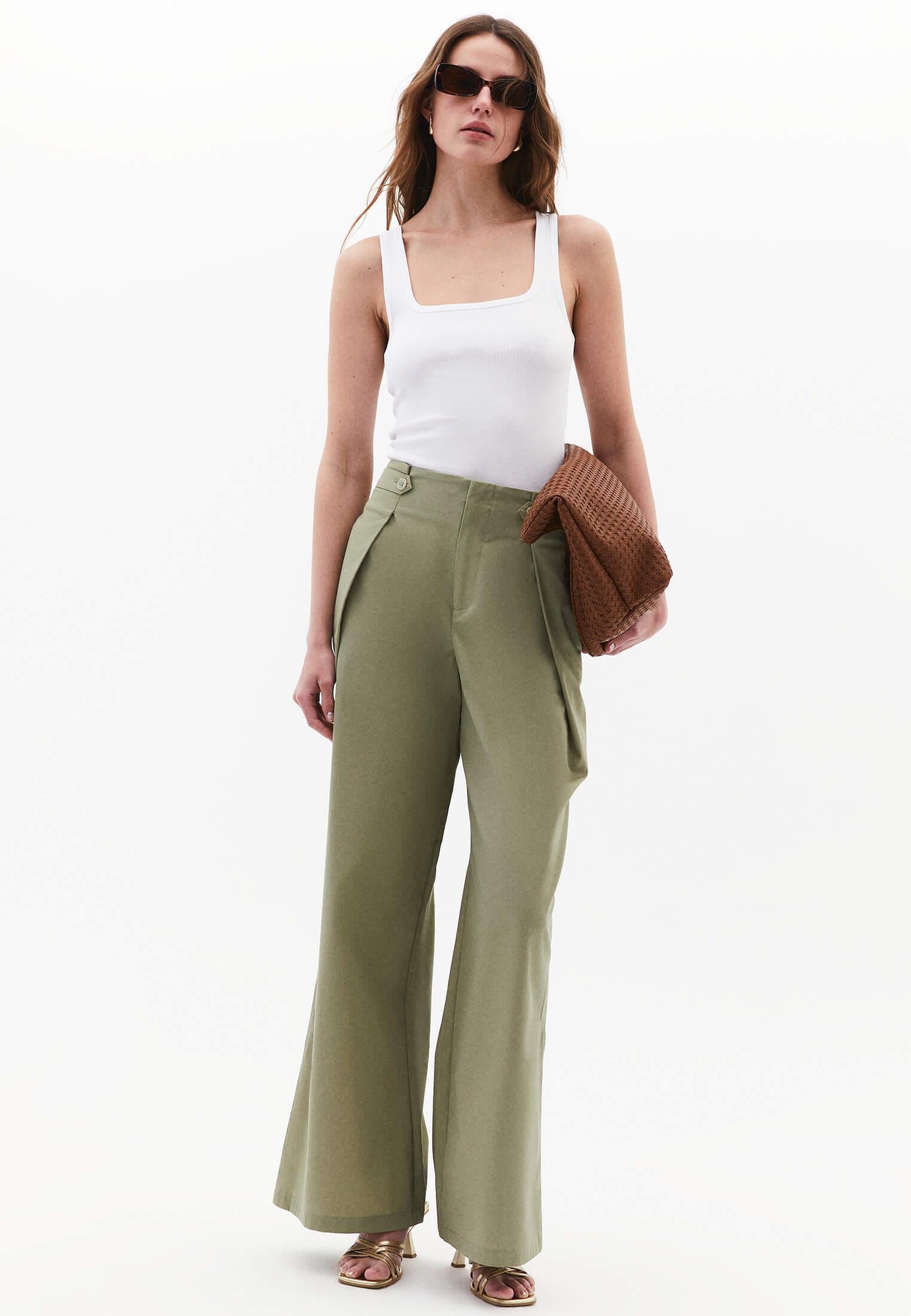Pleated High Waist Trousers With Button Details - TEA