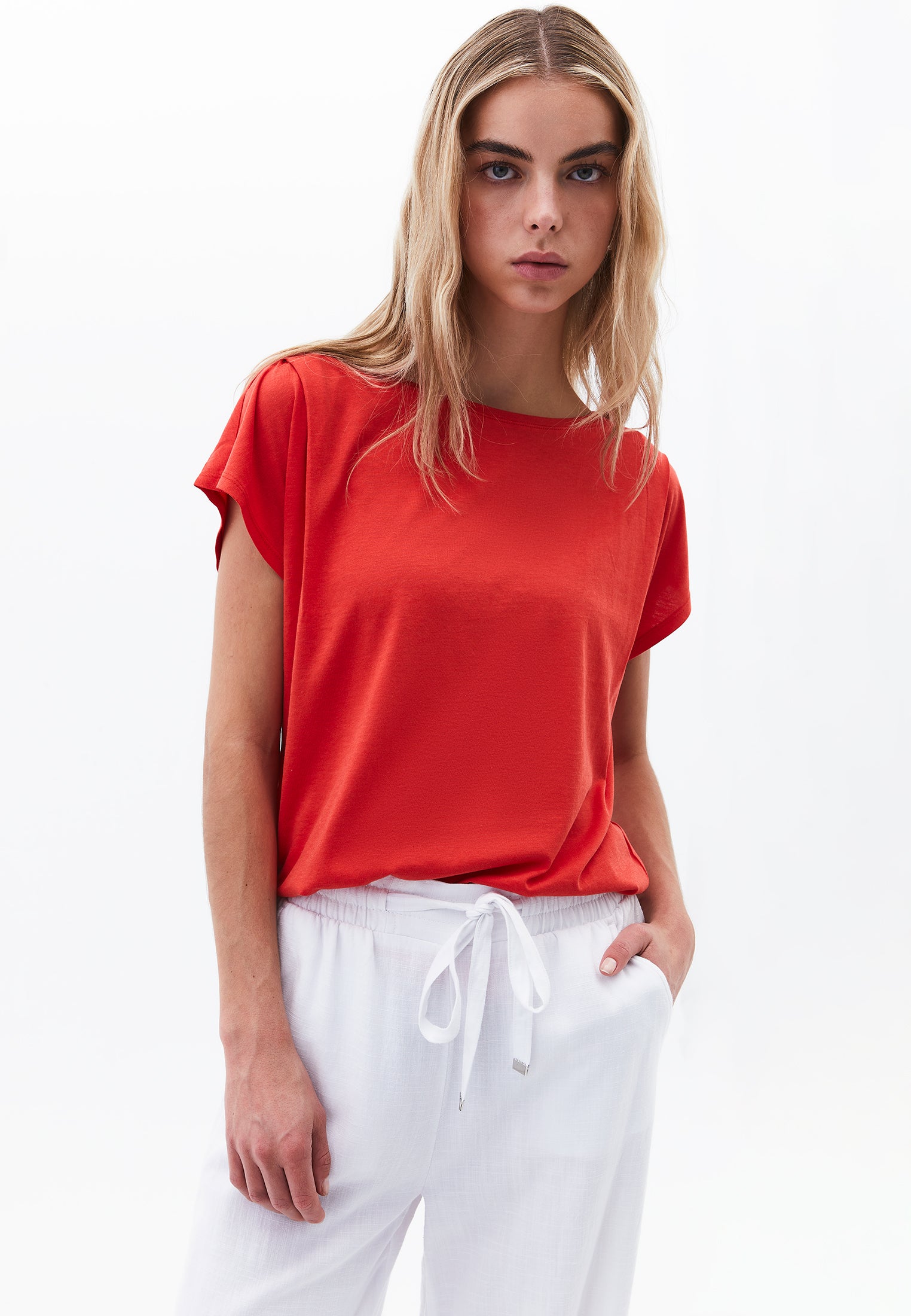 Boat Neck Loose Fit T-Shirt - VALIANT POPPY