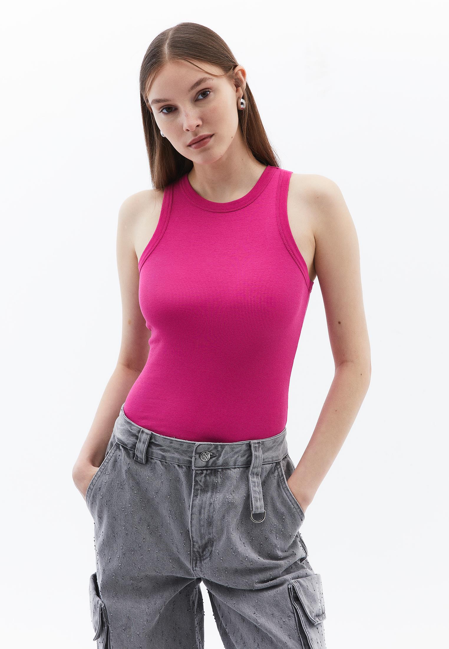 Sleeveless V Neck Tank Top - VERY BERRY