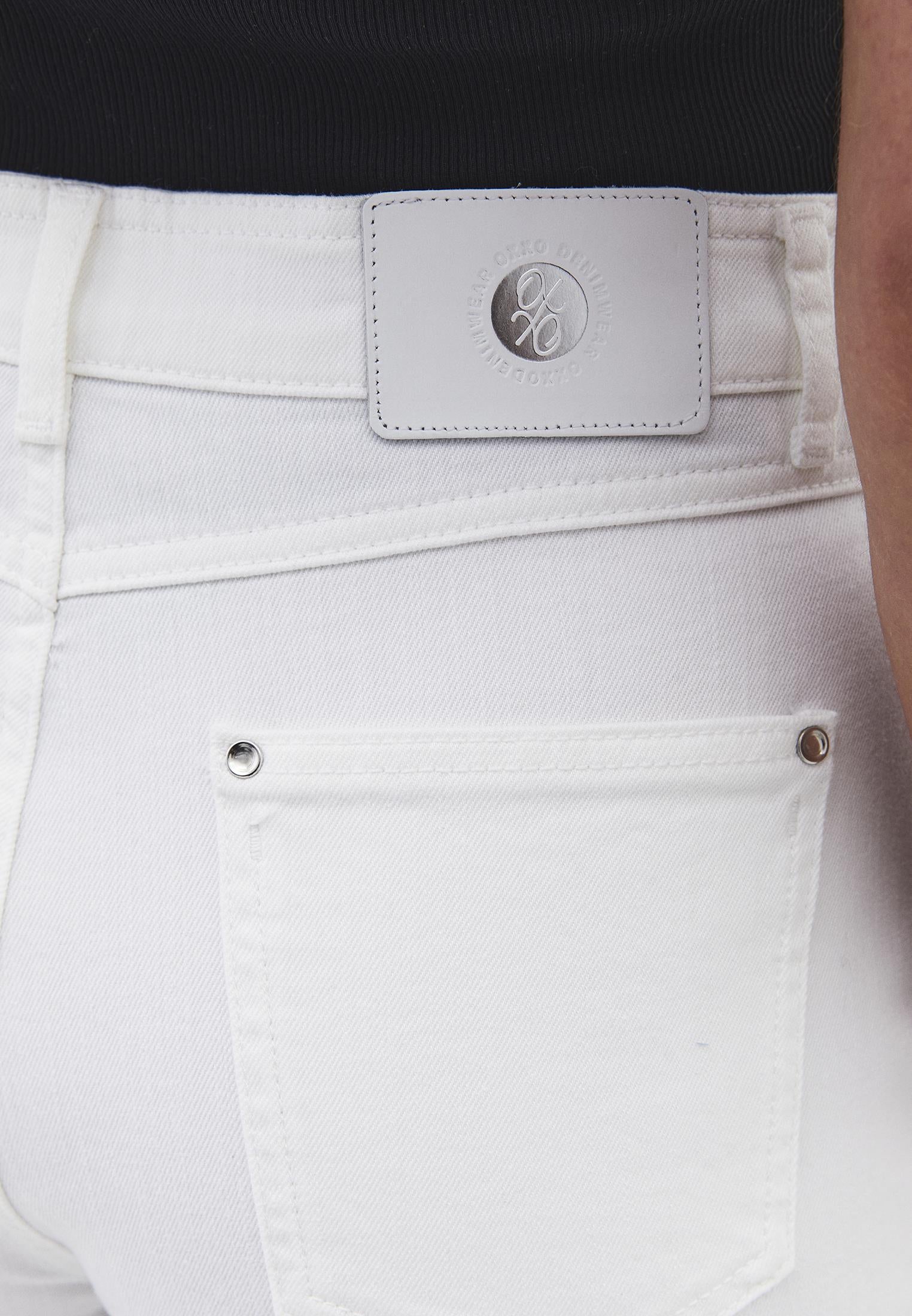 Ultra High Waist Mom Jeans - WHITE DENIM