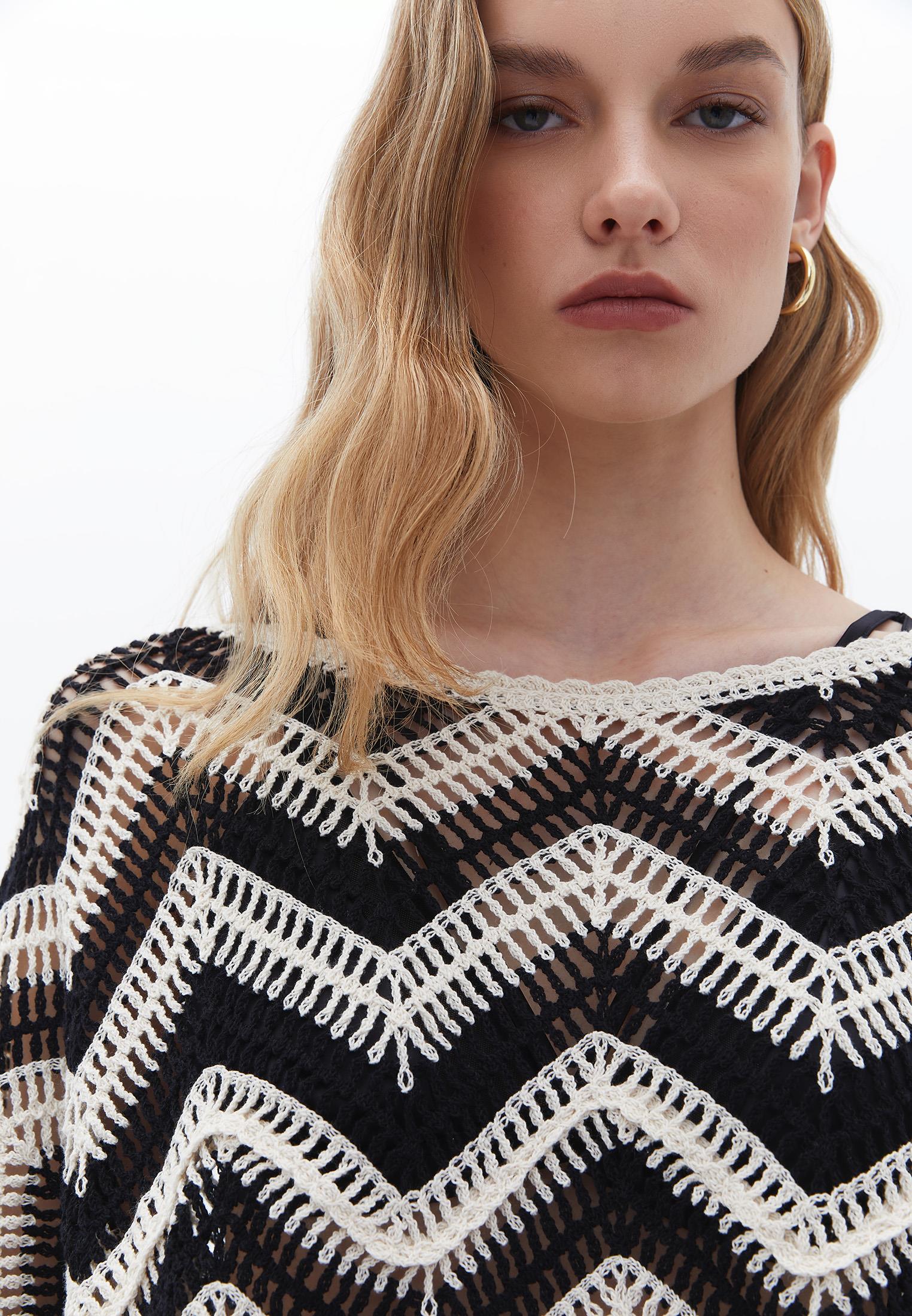 Loose Boat Neck Blouse - BLACK/WHITE MIX