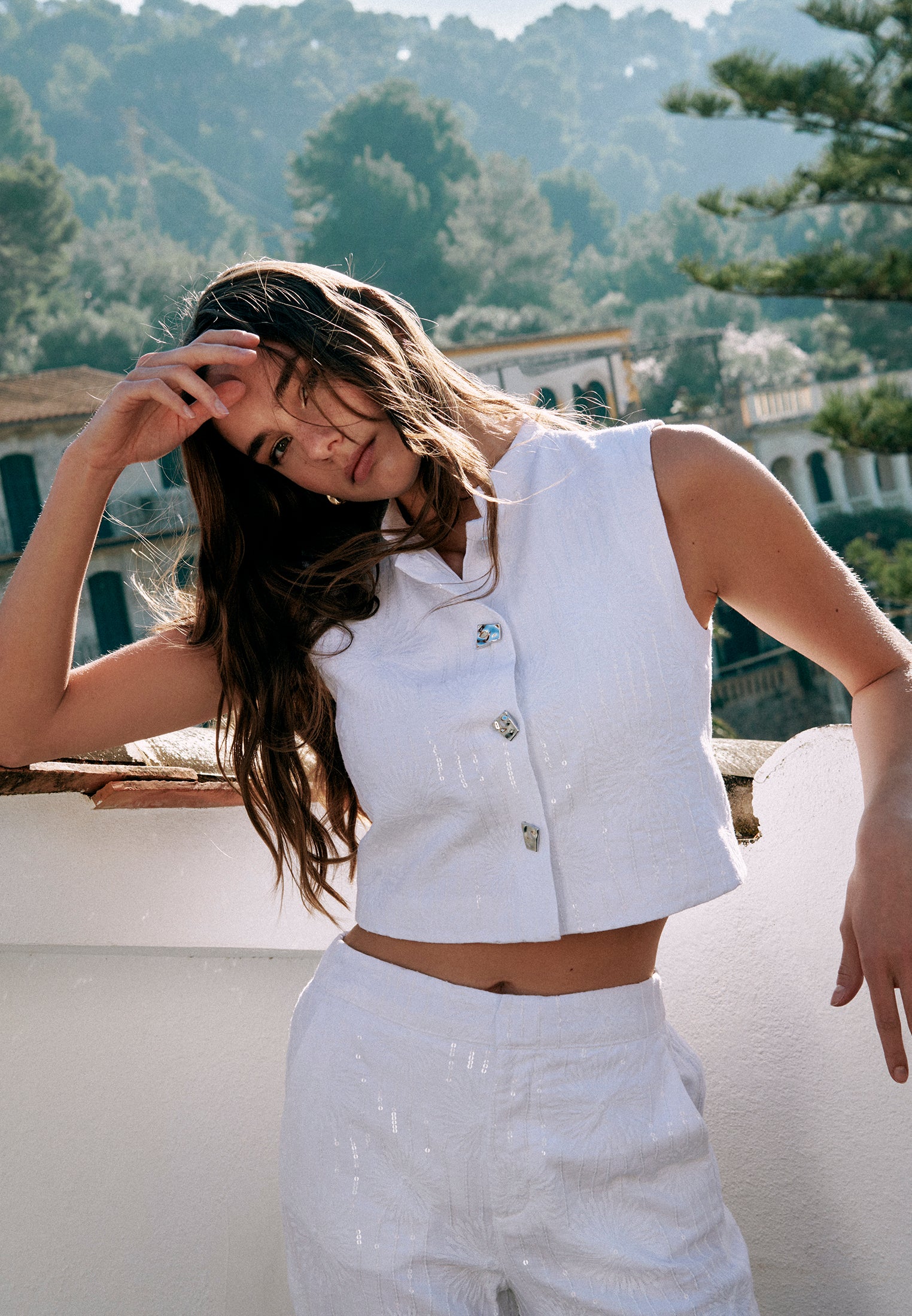 High Neck Crop Vest - WHITE