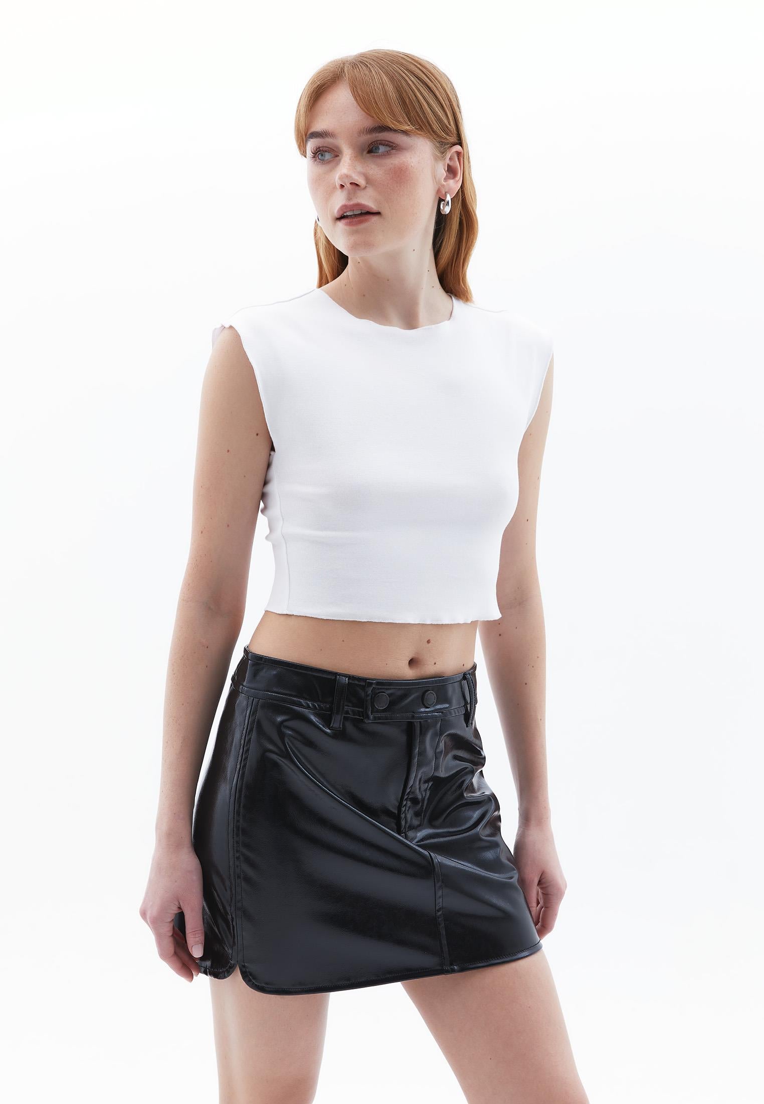Long Sleeve Crew Neck Cropped T-Shirt - WHITE
