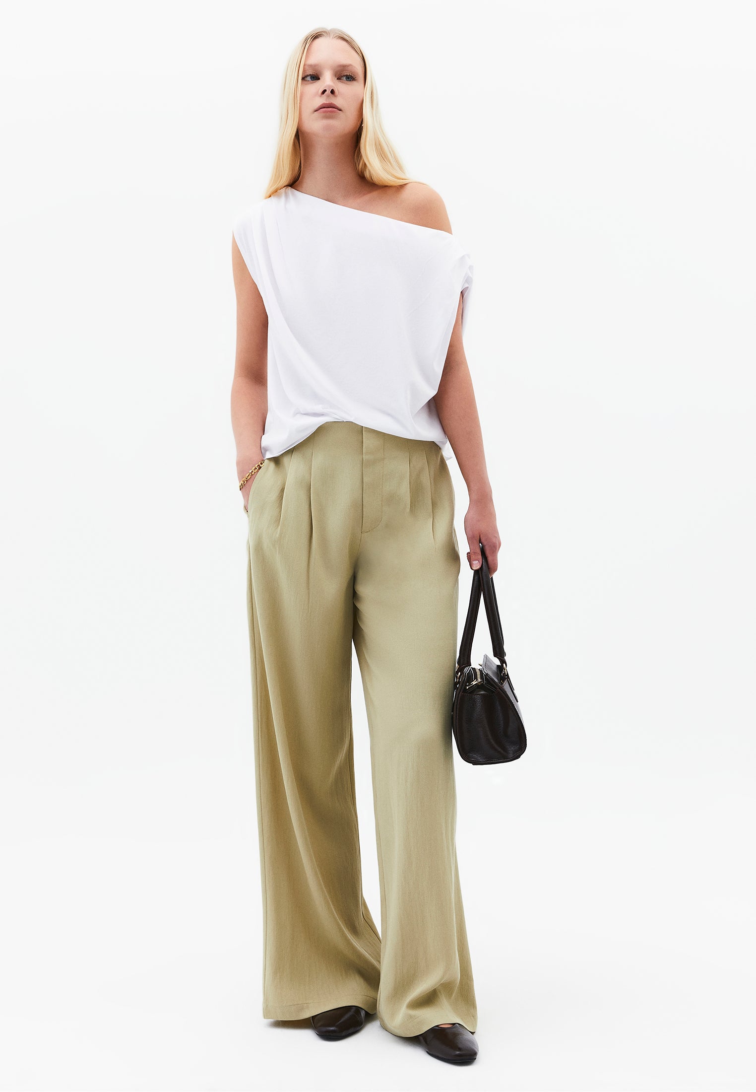 Pleated Asymmetric T-Shirt - WHITE