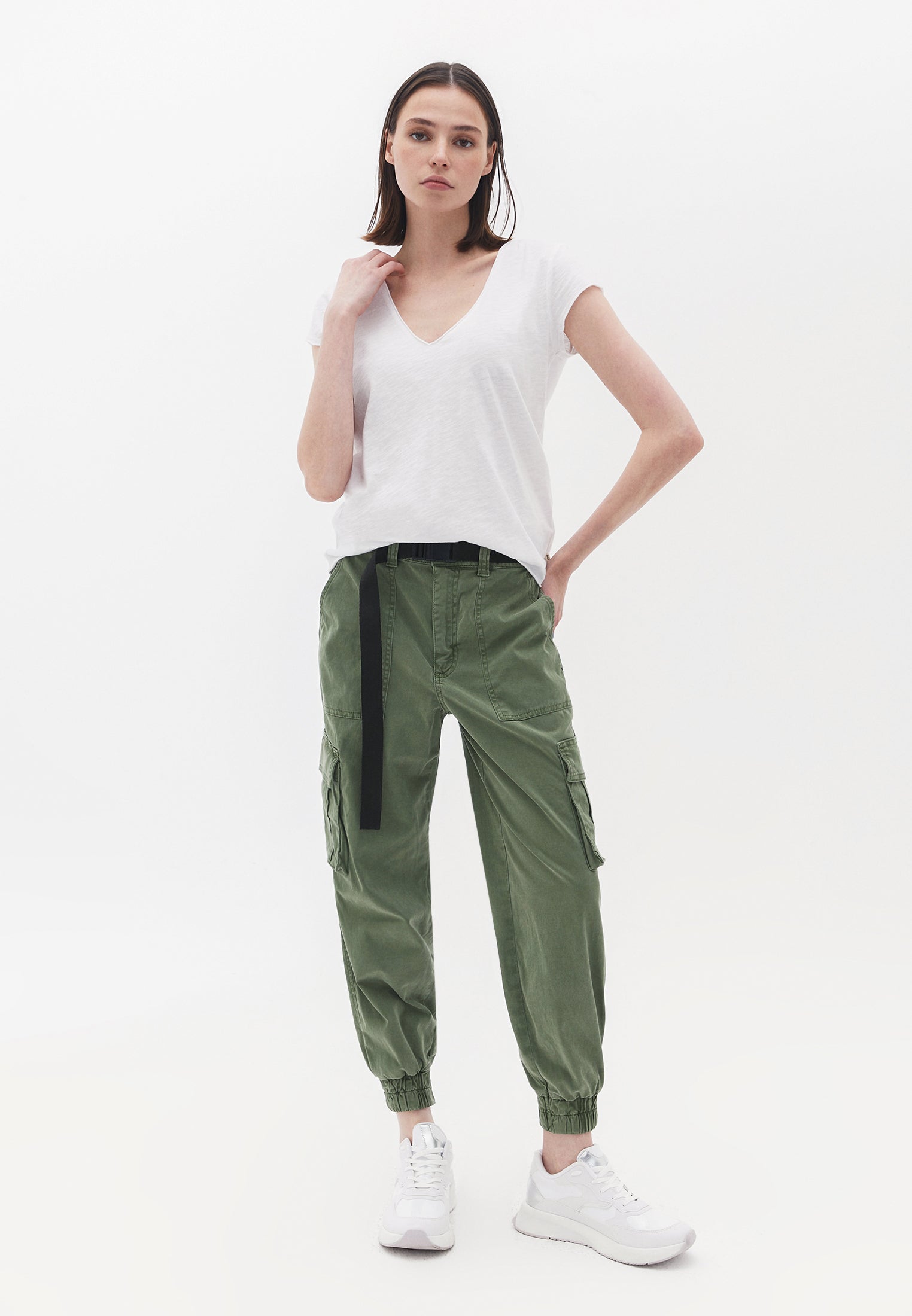 V Neck Loose T-Shirt - WHITE
