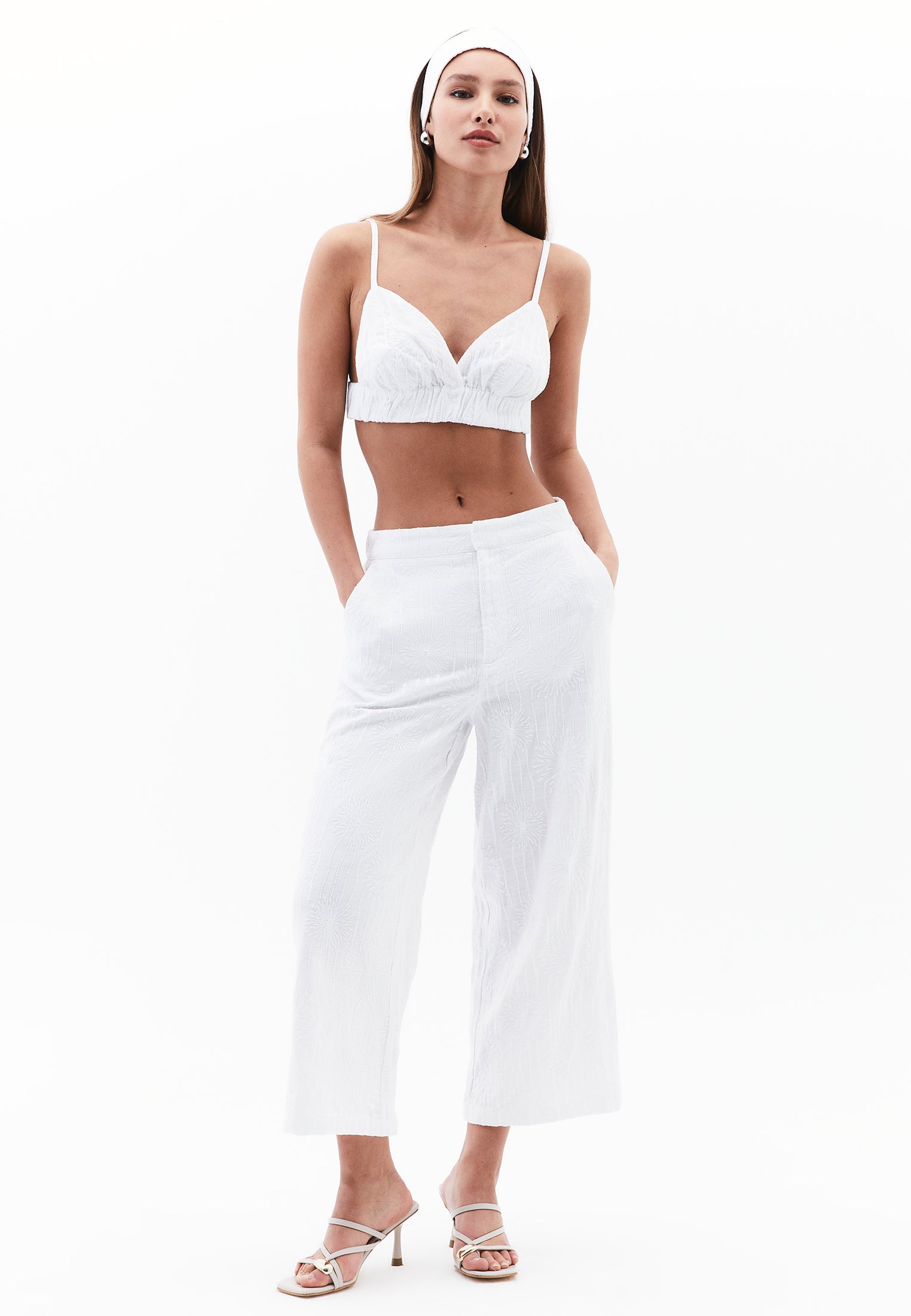 Deep Neck Sleeveless Bustier - WHITE