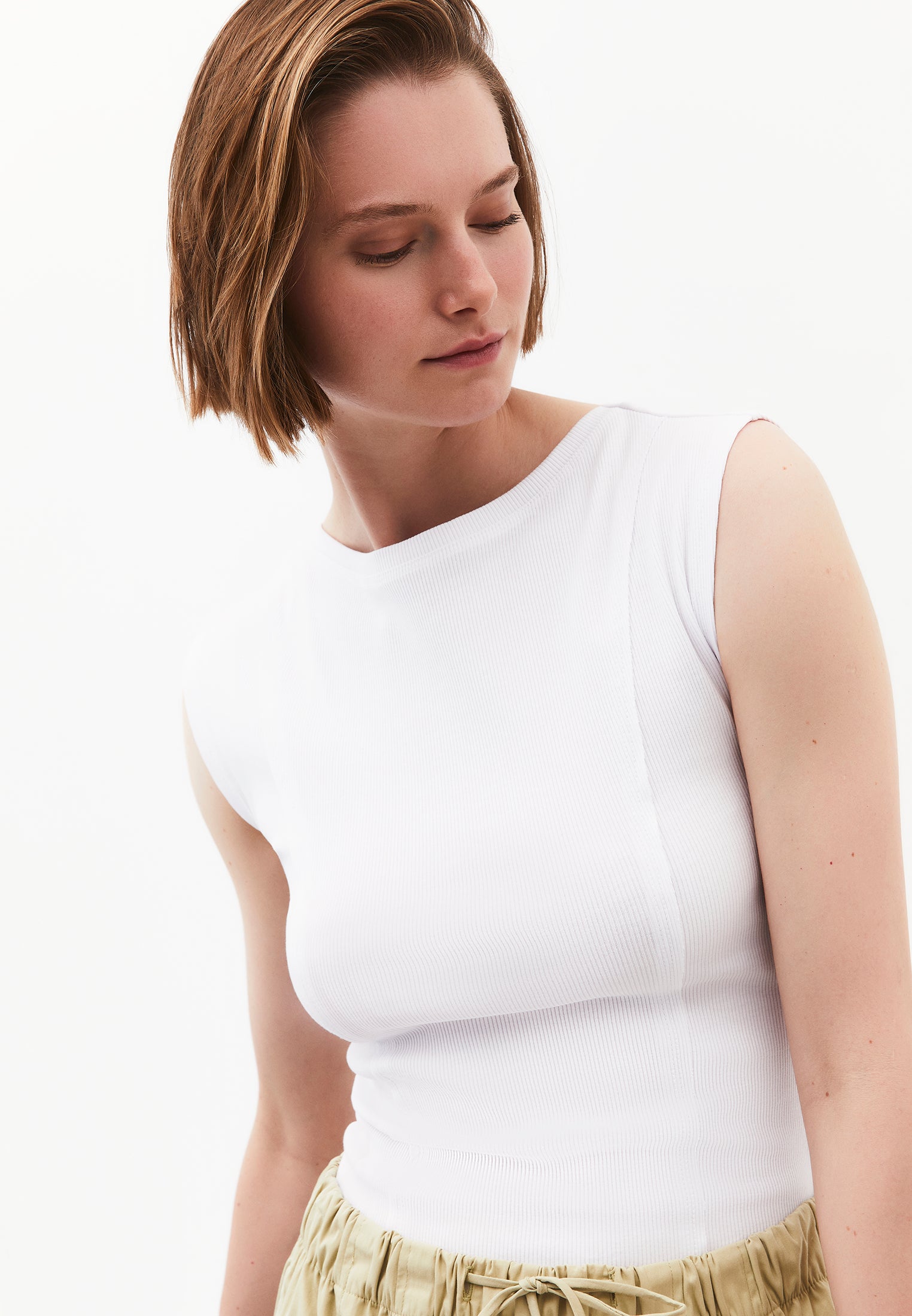 Boat Neck Sleeveless T-Shirt - WHITE