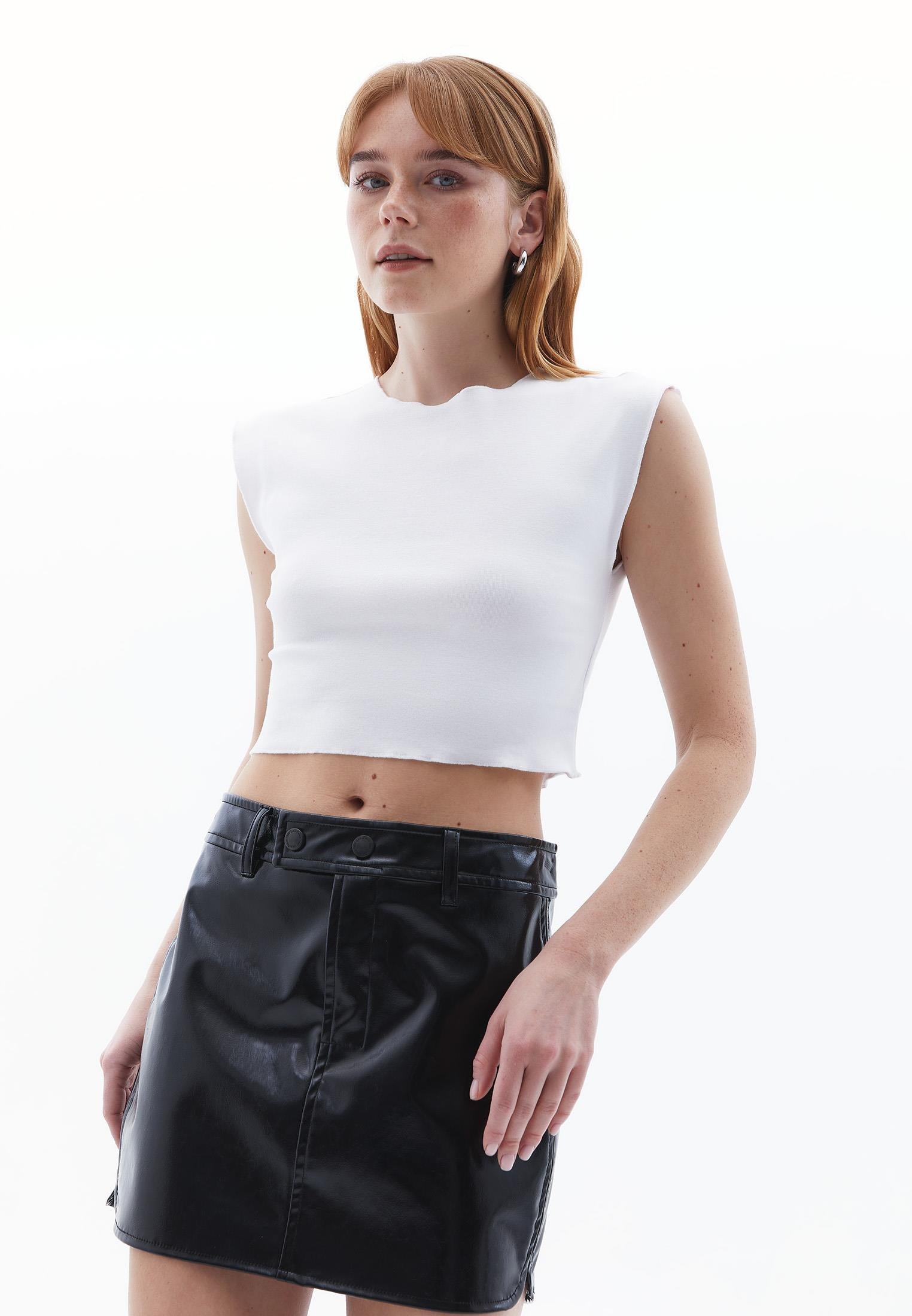 Long Sleeve Crew Neck Cropped T-Shirt - WHITE