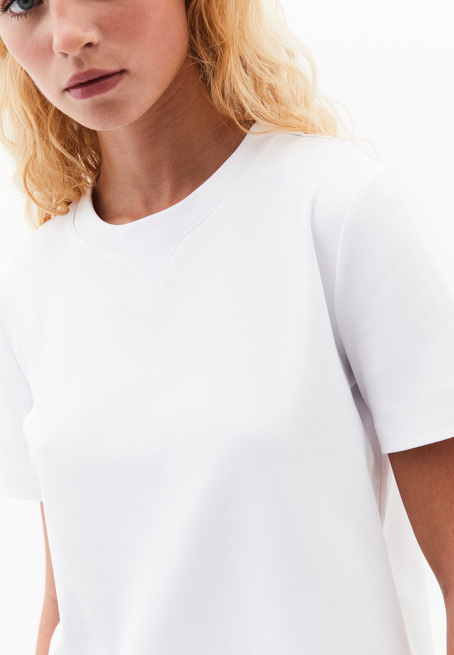 Crew Neck Short Sleeve T-Shirt - WHITE