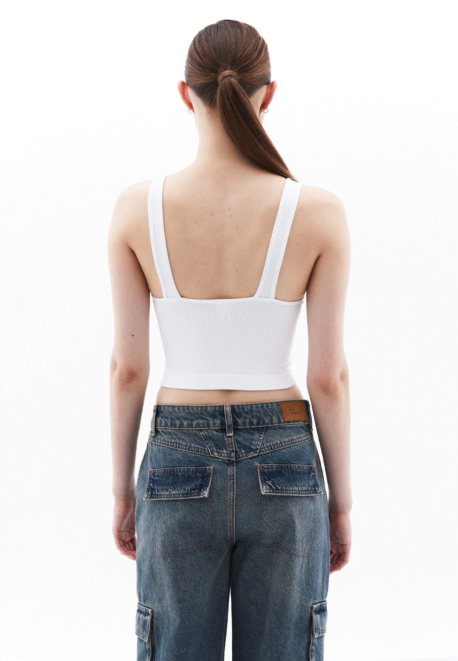 Seamless V Neck Undershirt - WHITE