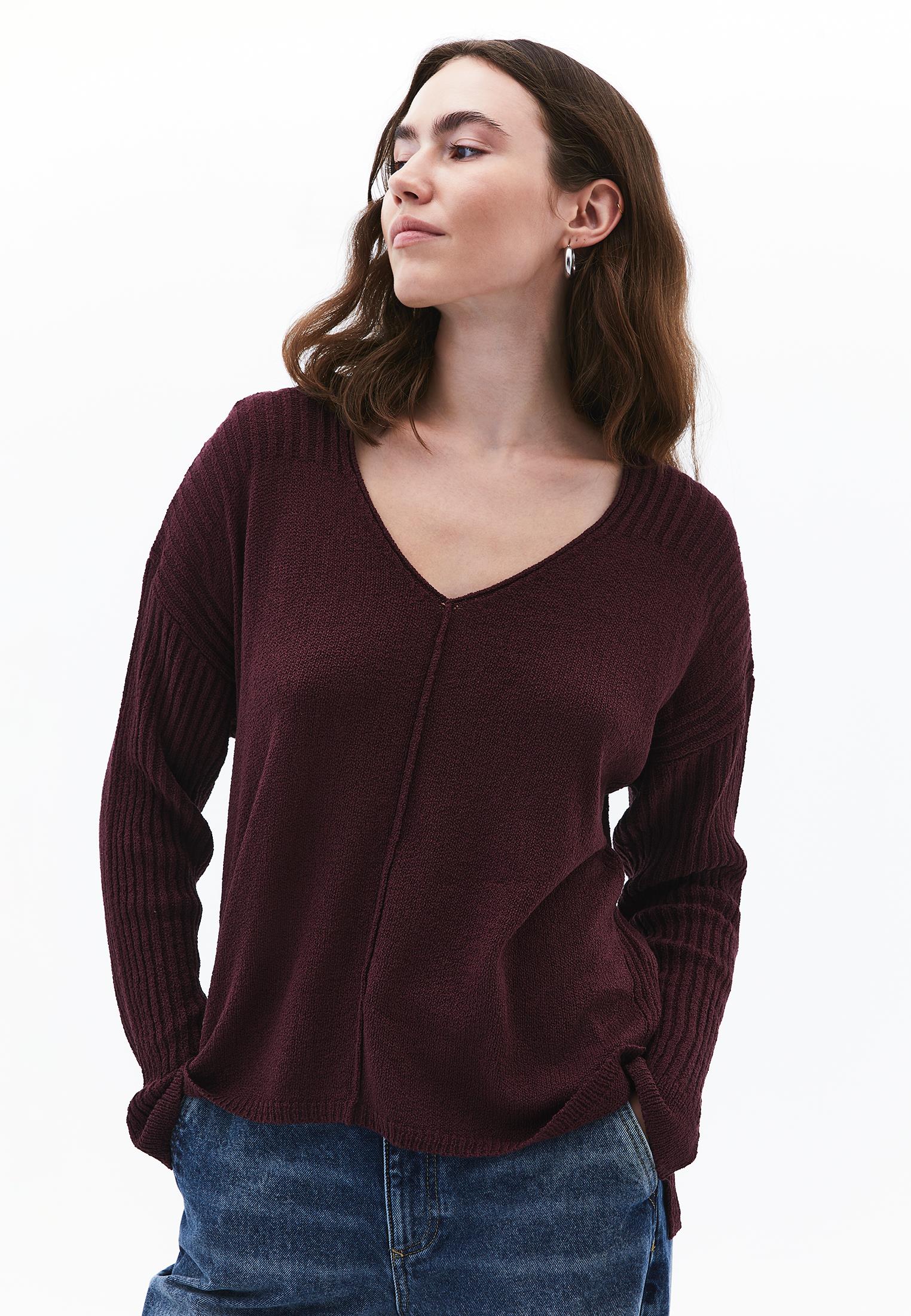 V Neck Standard Sweater - WINETASTING