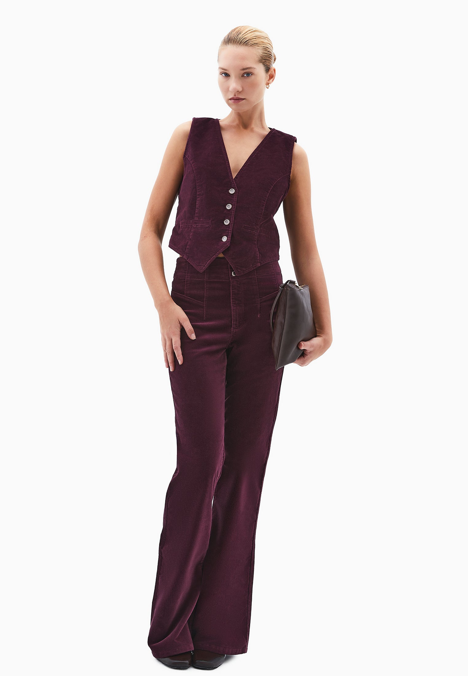 V-Neck Ribbed Velvet Vest - WINETASTING