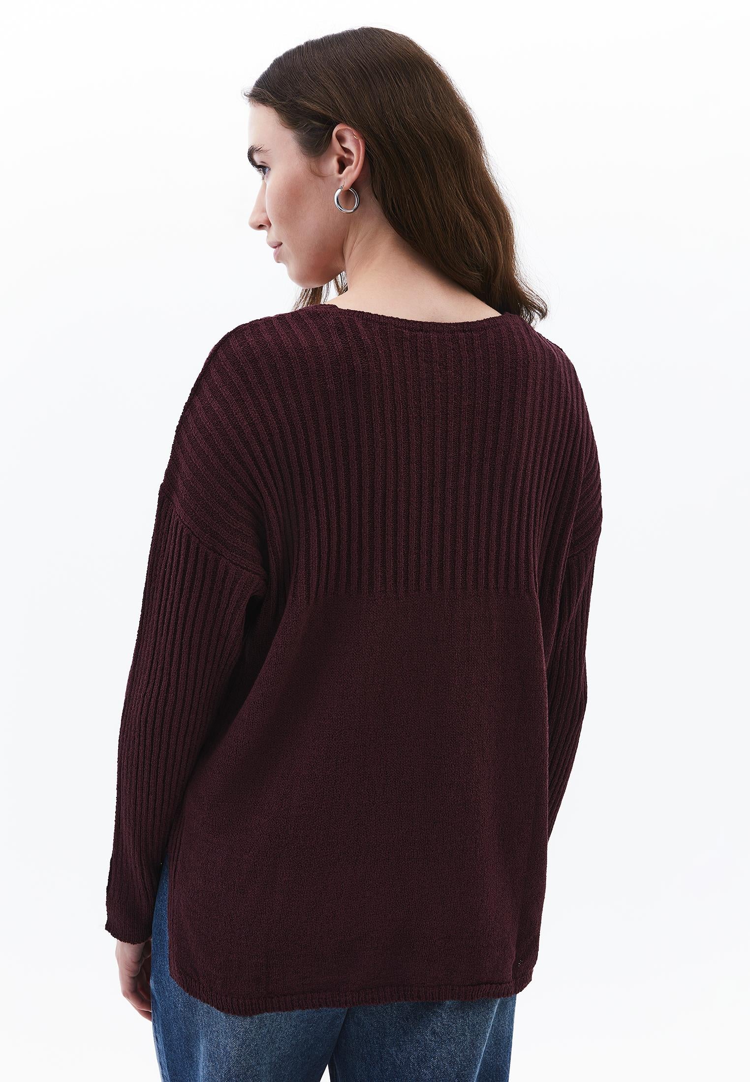 V Neck Standard Sweater - WINETASTING